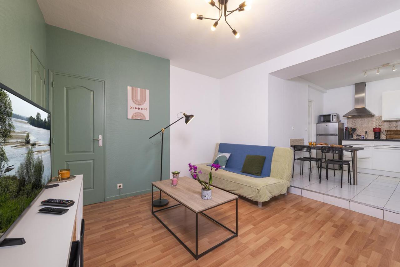 Apartment Calme Avec Parking Proche Place Ney